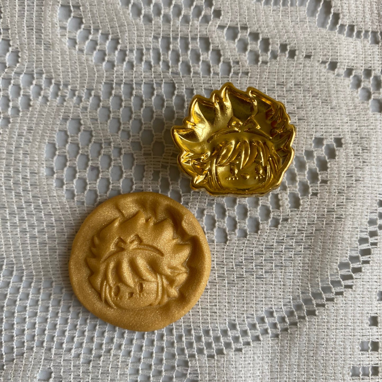 Bronce prediseñado "niña" 2.5 cm