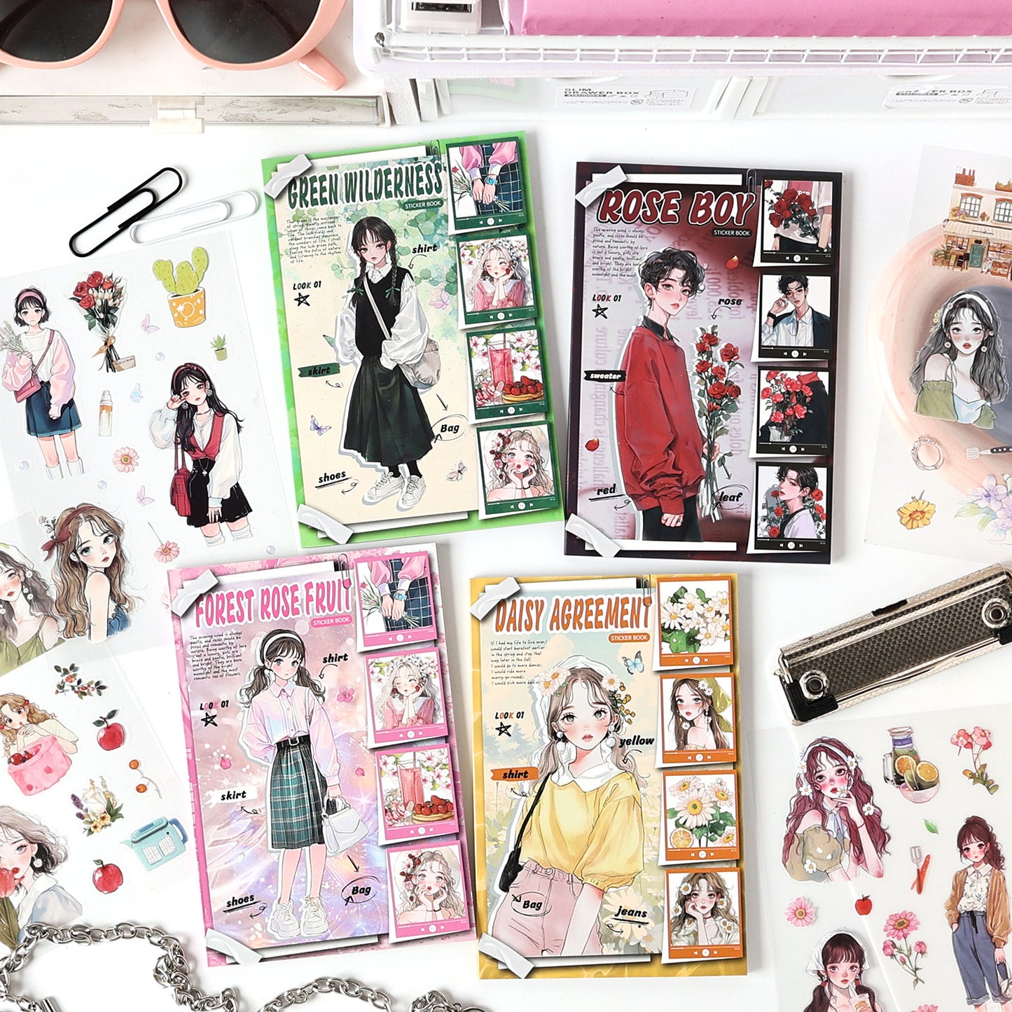 Librito de stickers personajes asiaticos-20 hojas