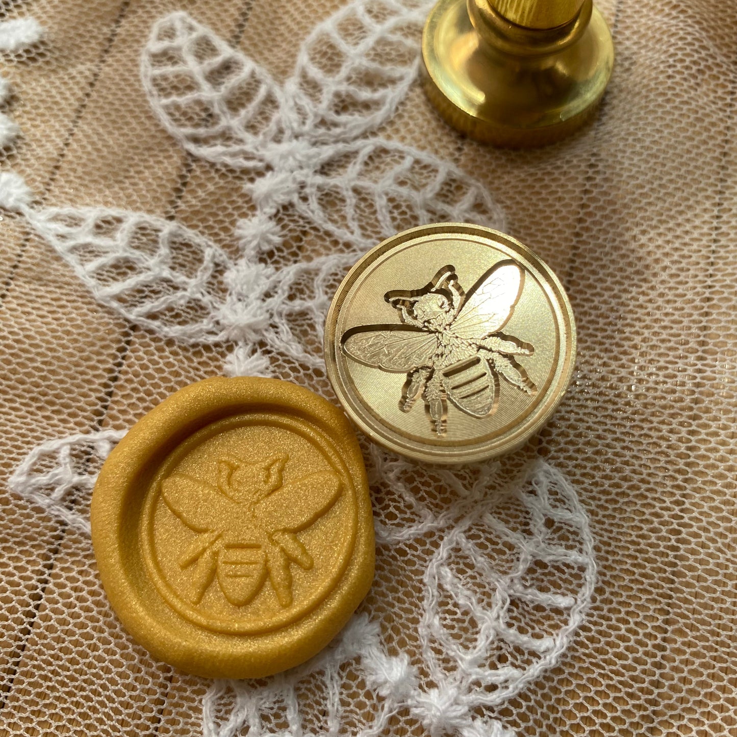 Bronce prediseñado "abeja" 2.5 cm