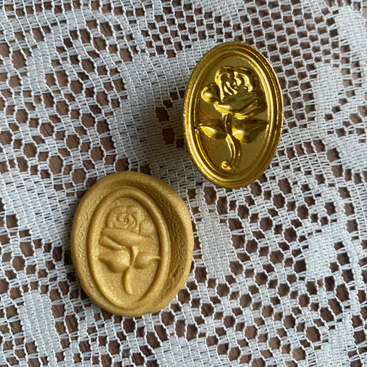 Bronce prediseñado "rosa ovalada" 2.5 cm