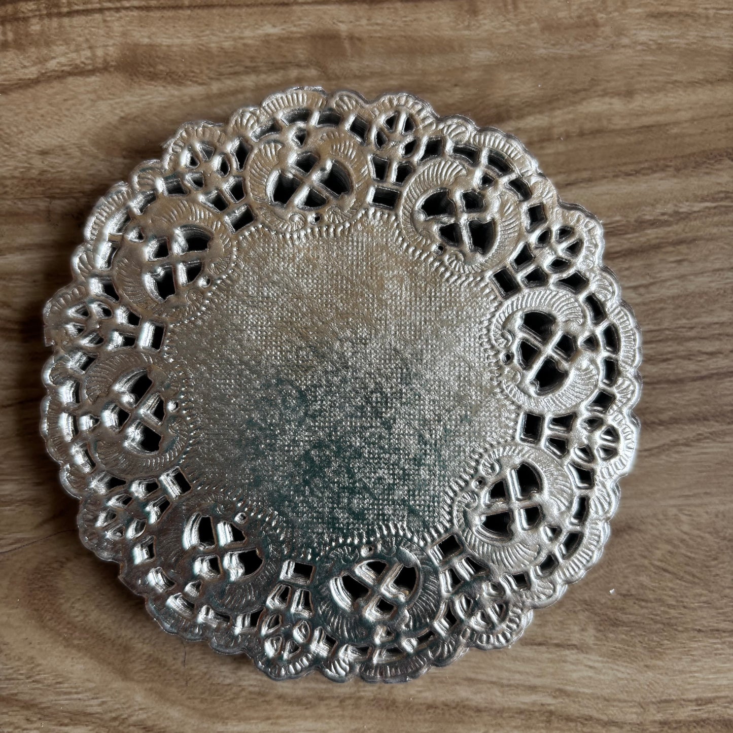 Blondas decorativas plateadas-45 pzas