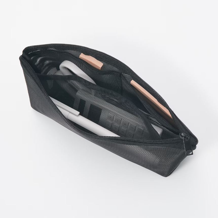 Estuche con malla de nailon con fuelle MUJI 17X10X5 cm