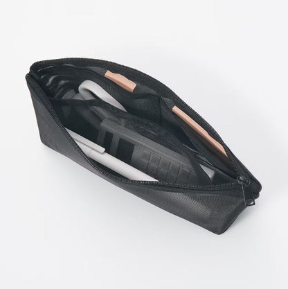 Estuche con malla de nailon con fuelle MUJI 17X10X5 cm