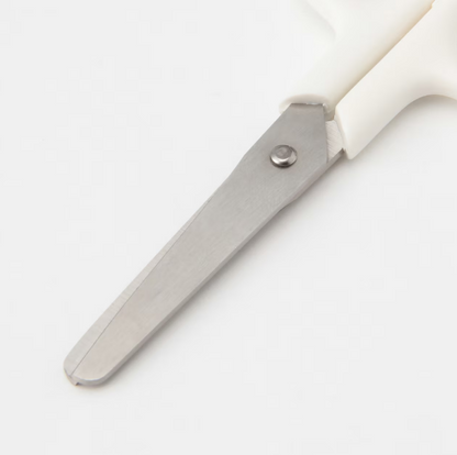 Tijera MUJI blanco 10.5 cm-1 pza