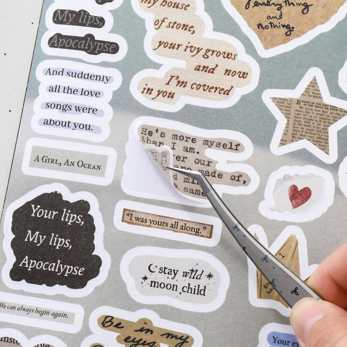 Libro Vesper nostalgic moment (Stickers, cartulinas, sobres, papeles)-28 pzas